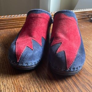 Vintage heart clogs